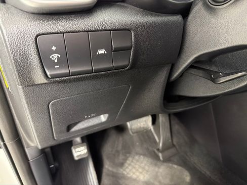 Used 2020 Kia Sportage LX image 14