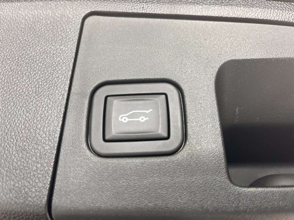 Used 2024 Cadillac XT4 Premium Luxury w/ Active Safety Package AWD/4WD image 47