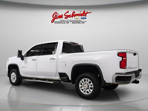 Used 2024 Chevrolet Silverado 2500 LTZ w/ LTZ Convenience Package AWD/4WD image 4