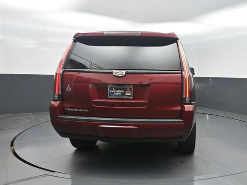 Used 2020 Cadillac Escalade Platinum w/ Escalade Sport Edition AWD/4WD image 28
