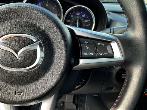 Used 2017 MAZDA MX-5 Miata Sport image 17