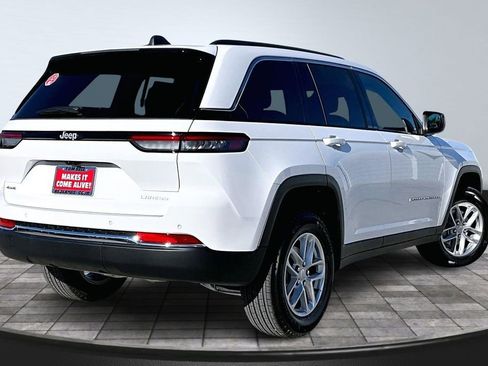 New 2026 Jeep Grand Cherokee Laredo image 22