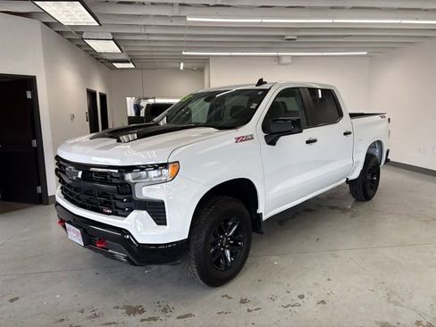 Used 2023 Chevrolet Silverado 1500 LT Trail Boss w/ Protection Package AWD/4WD image 3