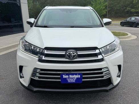 Used 2019 Toyota Highlander Limited Platinum AWD/4WD image 2