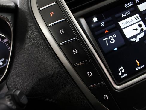 Used 2016 Lincoln MKX Select w/ Select Plus Package AWD/4WD image 39