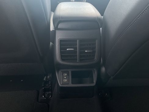 Used 2025 Kia Seltos S image 19