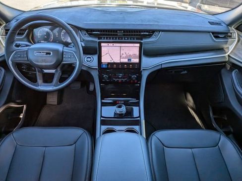 New 2025 Jeep Grand Cherokee Limited w/ Black Appearance Package RWD image 15