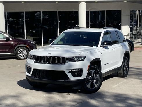 Used 2022 Jeep Grand Cherokee Limited 4xe w/ Luxury Tech Group II image 9