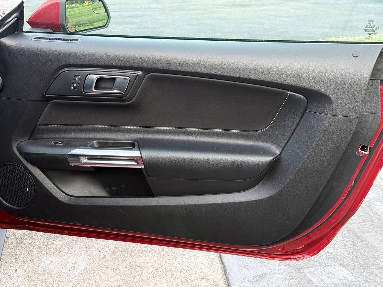 Used 2020 Ford Mustang Coupe RWD image 17