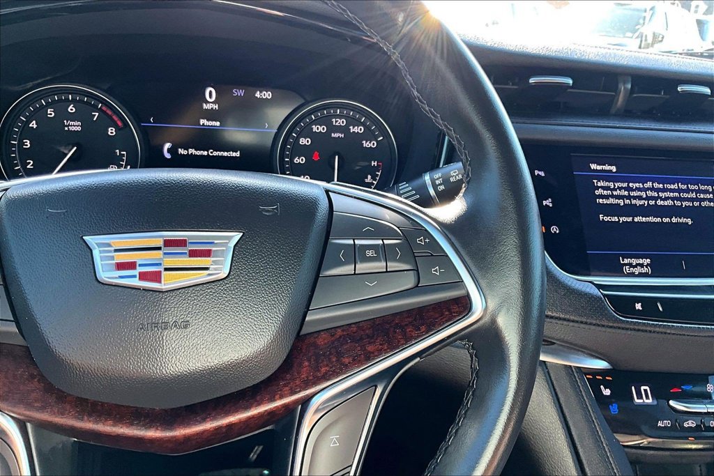 Used 2022 Cadillac XT5 Premium Luxury w/ Technology Package FWD image 12