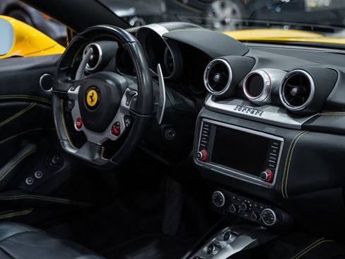 Used 2018 Ferrari California T image 57