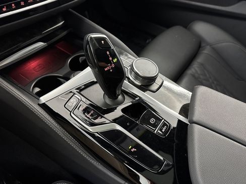 Used 2023 BMW 540i w/ M Sport Package RWD image 18