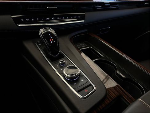 Used 2022 Cadillac Escalade Premium Luxury w/ Performance Package image 29