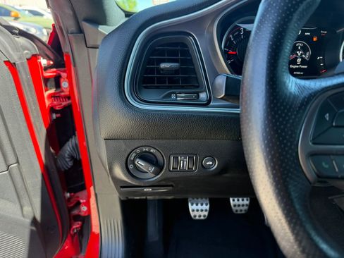 Used 2019 Dodge Challenger R/T Scat Pack RWD image 21