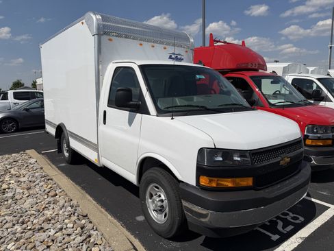 New 2026 Chevrolet Express 3500 w/ Power Convenience Package RWD image 2