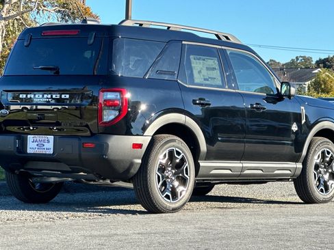 New 2025 Ford Bronco Sport Outer Banks w/ Outer Banks Tech Package+ AWD/4WD image 5
