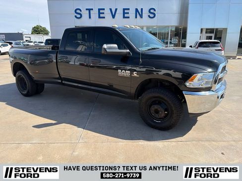 Used 2018 RAM 3500 Tradesman w/ Chrome Appearance Group AWD/4WD image 3