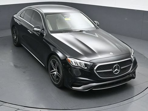 Used 2025 Mercedes-Benz E 350 4MATIC Sedan image 46