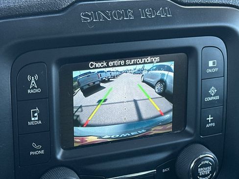 Used 2016 Jeep Renegade Trailhawk AWD/4WD image 19