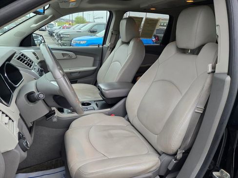 Used 2012 Chevrolet Traverse LT image 18
