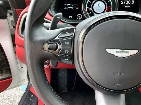Used 2019 Aston Martin DB11 Coupe RWD image 16