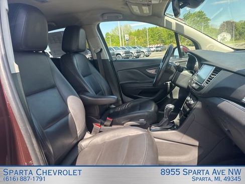 Used 2017 Buick Encore Essence FWD image 28