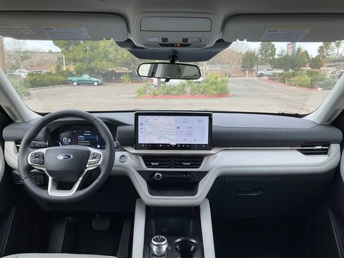 New 2026 Ford Explorer Active w/ Active Comfort Package image 38