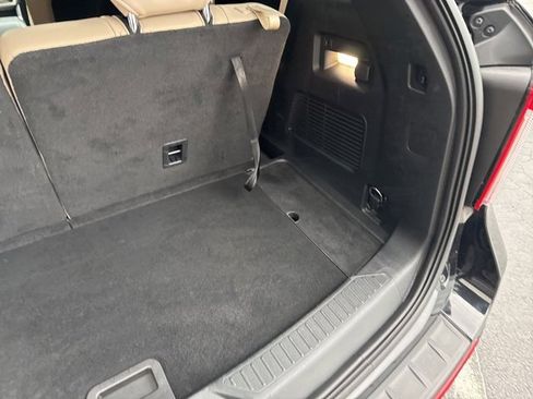 Used 2023 Ford Explorer XLT w/ Equipment Group 202A image 36