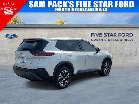 Used 2023 Nissan Rogue SV FWD image 9