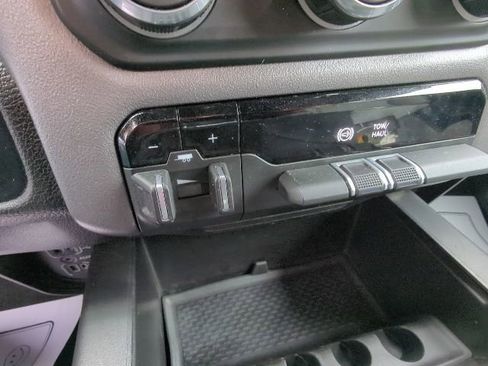 Certified 2022 RAM 3500 Big Horn AWD/4WD image 16