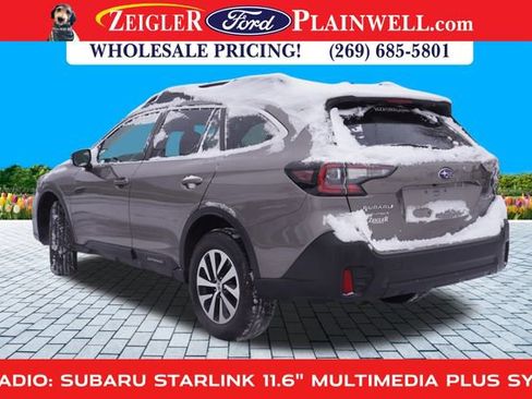 Used 2022 Subaru Outback Premium image 2