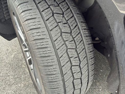 Used 2021 Jeep Grand Cherokee L Overland w/ MOPAR Finishing Package image 23