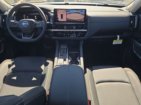 New 2026 Nissan Pathfinder SL w/ SL Premium Package image 11