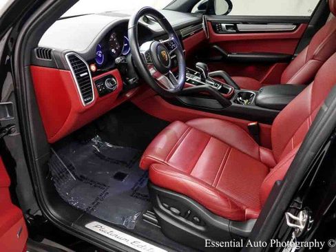 Used 2023 Porsche Cayenne Platinum Edition AWD/4WD image 13