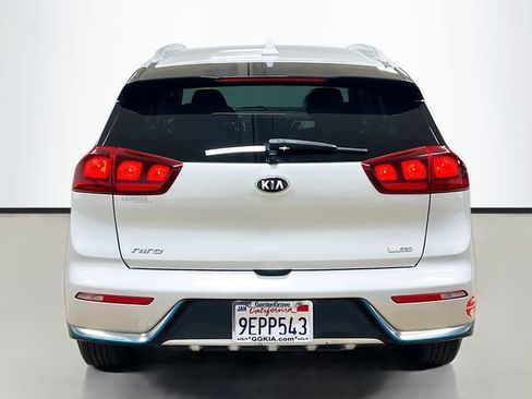 Used 2018 Kia Niro LX image 6