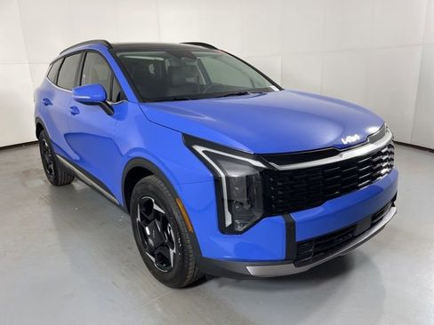 New 2026 Kia Sportage EX w/ EX Panorama Roof Package image 2