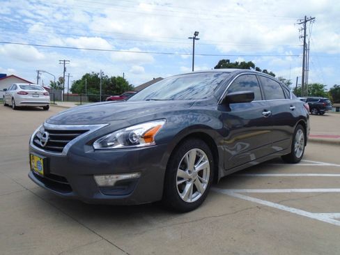 Used 2013 Nissan Altima 2.5 SV FWD image 3