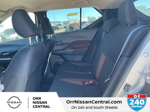 Used 2023 Nissan Kicks SR image 13
