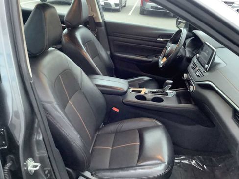 Used 2022 Nissan Altima 2.5 SR FWD image 15