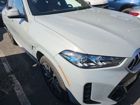 Used 2025 BMW X6 xDrive40i w/ Climate Comfort Package AWD/4WD image 1