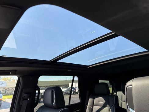 Used 2023 Cadillac Escalade Sport AWD/4WD image 10