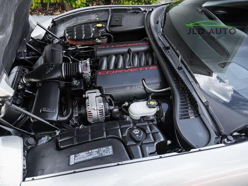 Used 2004 Chevrolet Corvette Convertible w/ Preferred Equipment Group RWD image 39