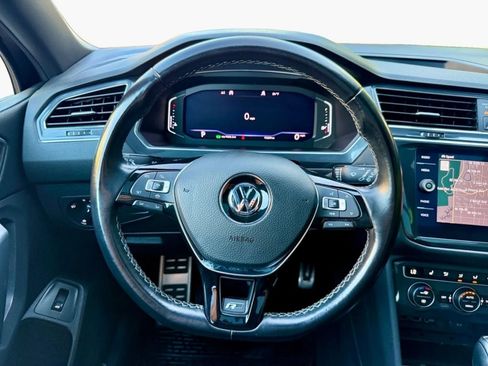 Used 2019 Volkswagen Tiguan SEL Premium R-Line image 16