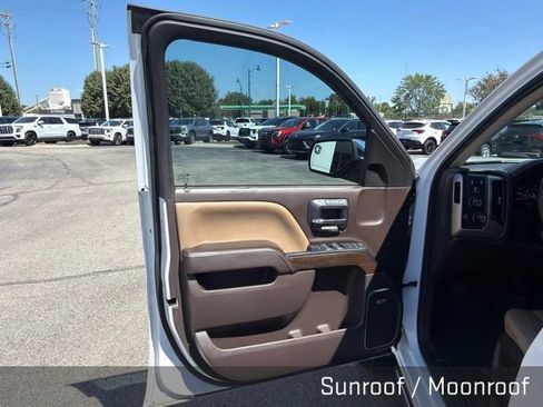 Used 2017 GMC Sierra 1500 Denali w/ Denali Ultimate Package AWD/4WD image 24