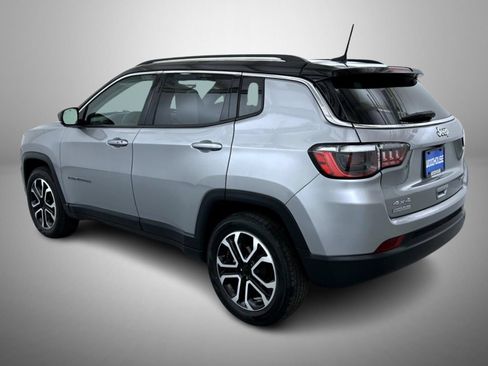 Used 2022 Jeep Compass Limited AWD/4WD image 7