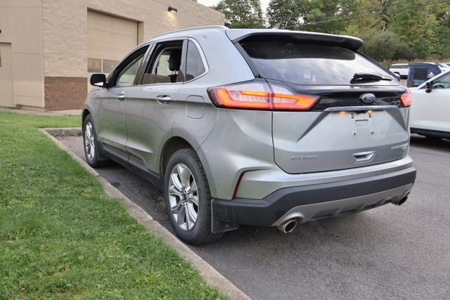 Used 2020 Ford Edge Titanium AWD/4WD image 3