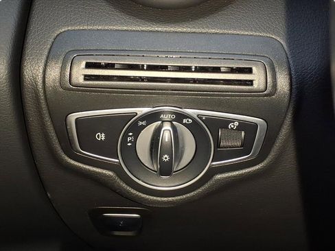 Used 2022 Mercedes-Benz GLC 300 GLC 300 image 26