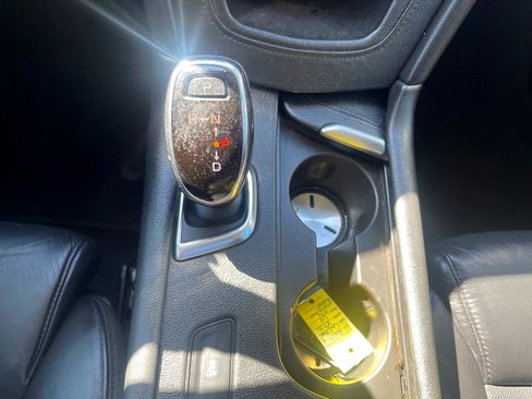 Used 2017 Cadillac XT5 Luxury image 24