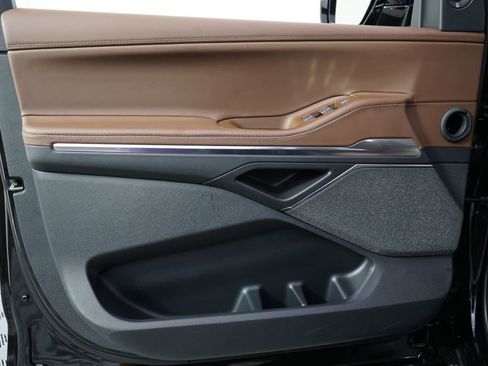 New 2026 Lincoln Navigator Reserve AWD/4WD image 23