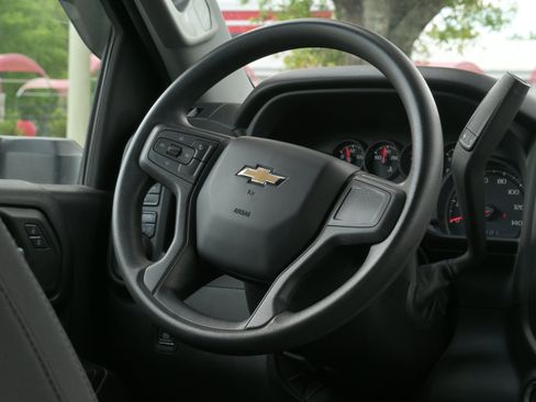 Used 2025 Chevrolet Silverado 2500 Custom w/ Custom Value Package AWD/4WD image 18
